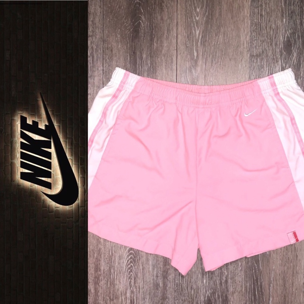 NIKE Shorts 🙌🏼💖SALE‼️‼️